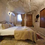 Hotel Emit Cave