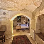 Emit Cave Hotel 2*