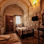Emit Cave Hotel 2*