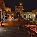 Emit Cave Hotel