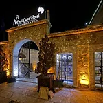 Hotel Emit Cave
