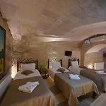 Emit Cave