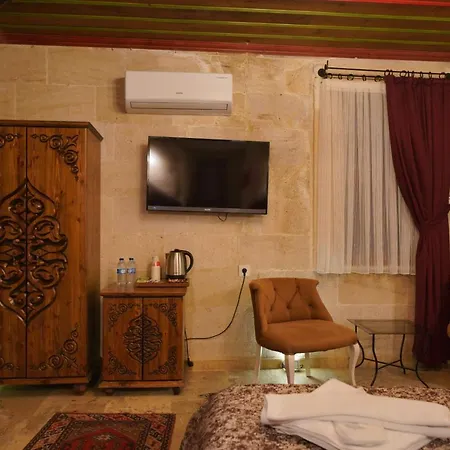 Emit Cave Hotel 2*