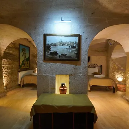 Emit Cave Hotel 2*