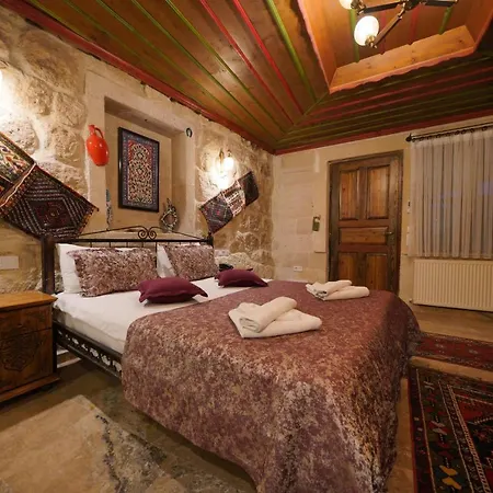 Emit Cave Hotel 2*