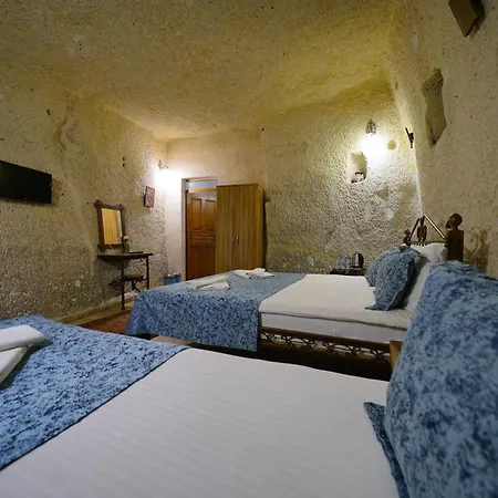 Sakura Cave Hotel 2*