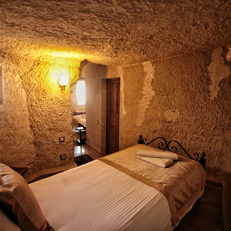 Emit Sakura Cave Hotel