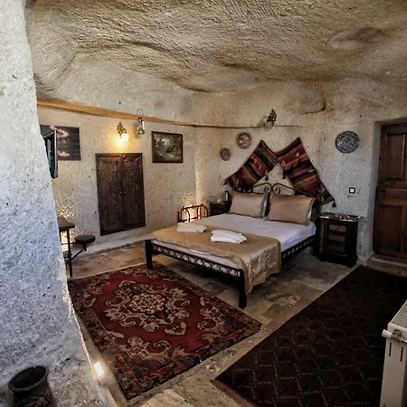 Emit Sakura Cave Göreme