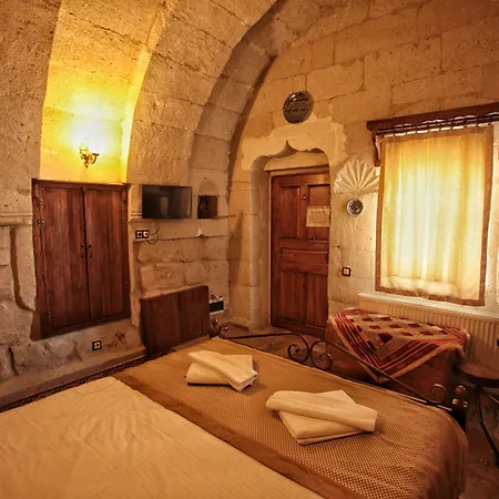 Emit Sakura Cave Hotel
