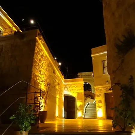 Emit Sakura Cave Hotel 2*